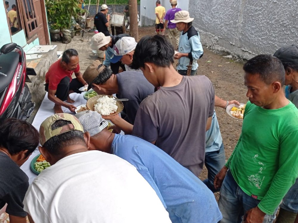 Gorol rt. 03 01 desa jambuluwuk (1)
