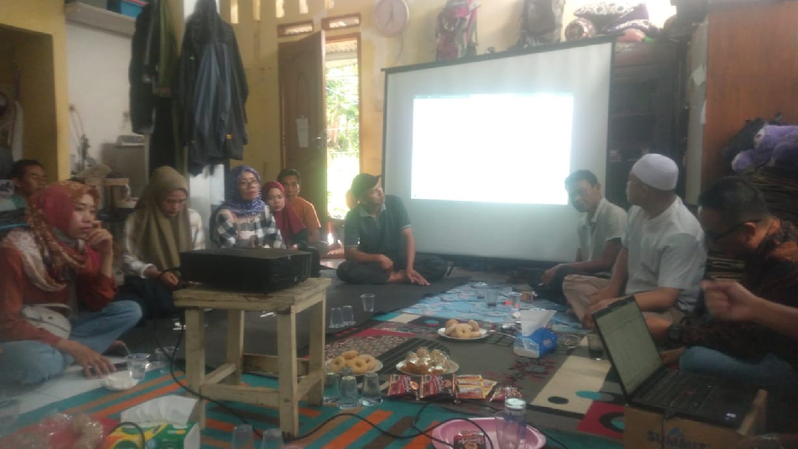 Sosialisasi pemdes jambuluwuk (2)