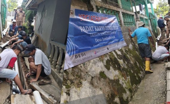 Padat karya tunai desa jambuluwuk 2026